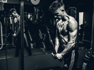 Budowanie masy mięśniowej a dieta wysokobiałkowa